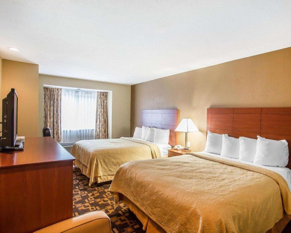 Quality Inn & Suites Mount Juliet Bagian luar foto