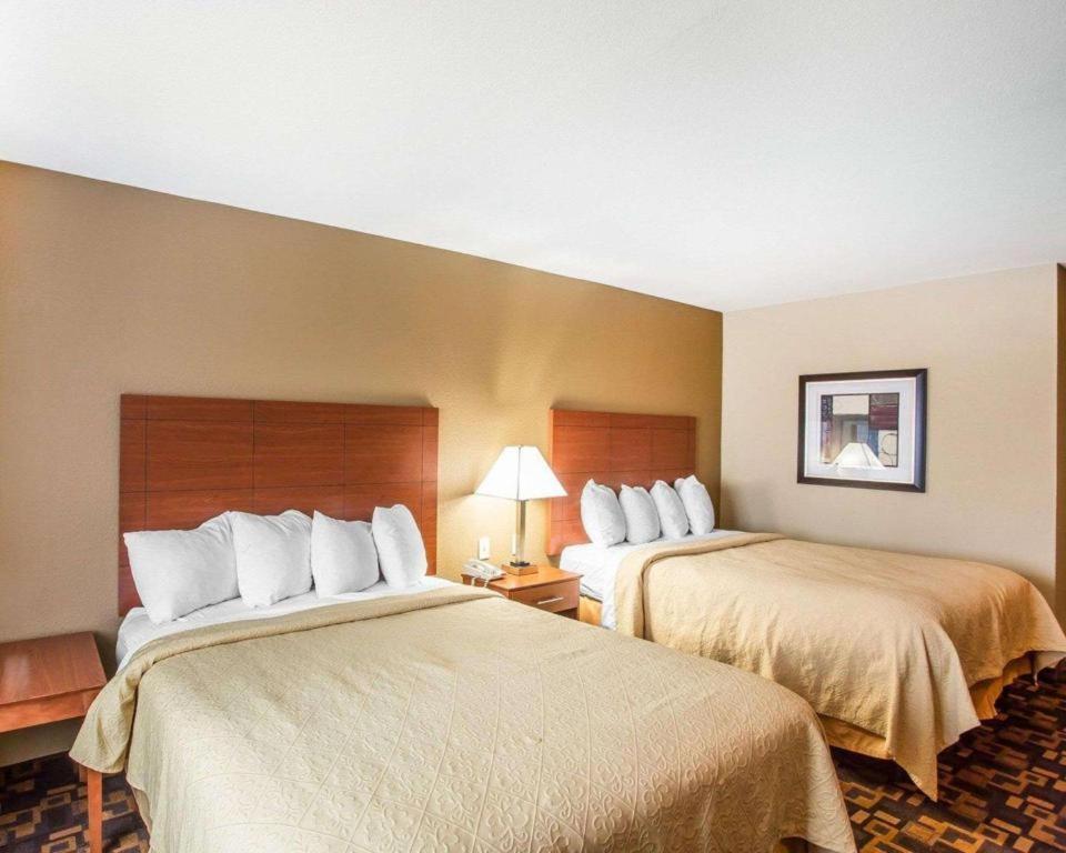Quality Inn & Suites Mount Juliet Bagian luar foto