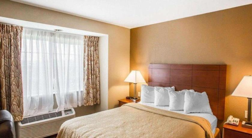 Quality Inn & Suites Mount Juliet Bagian luar foto