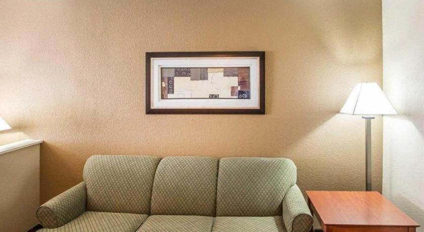 Quality Inn & Suites Mount Juliet Bagian luar foto