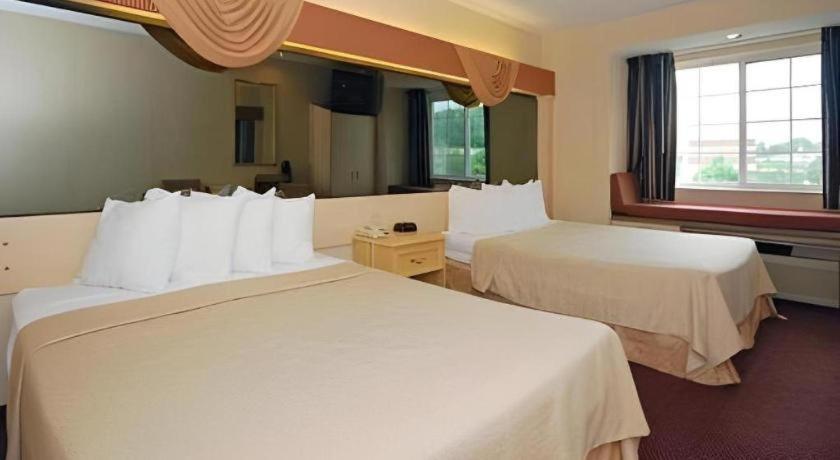 Quality Inn & Suites Mount Juliet Bagian luar foto